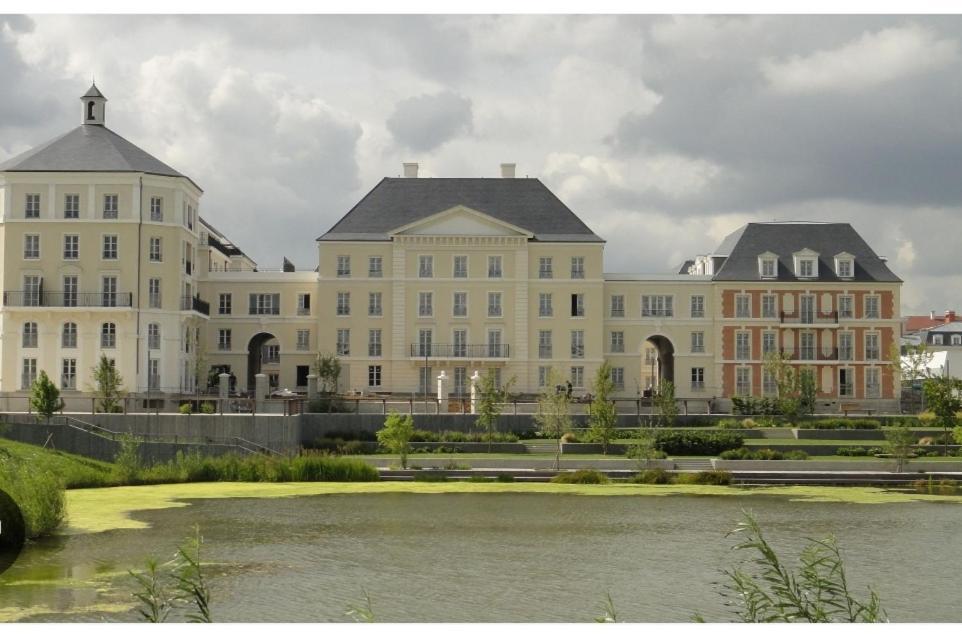 Appartement Situe Place Toscane A 5 Min De Disney เซร์ริส ภายนอก รูปภาพ